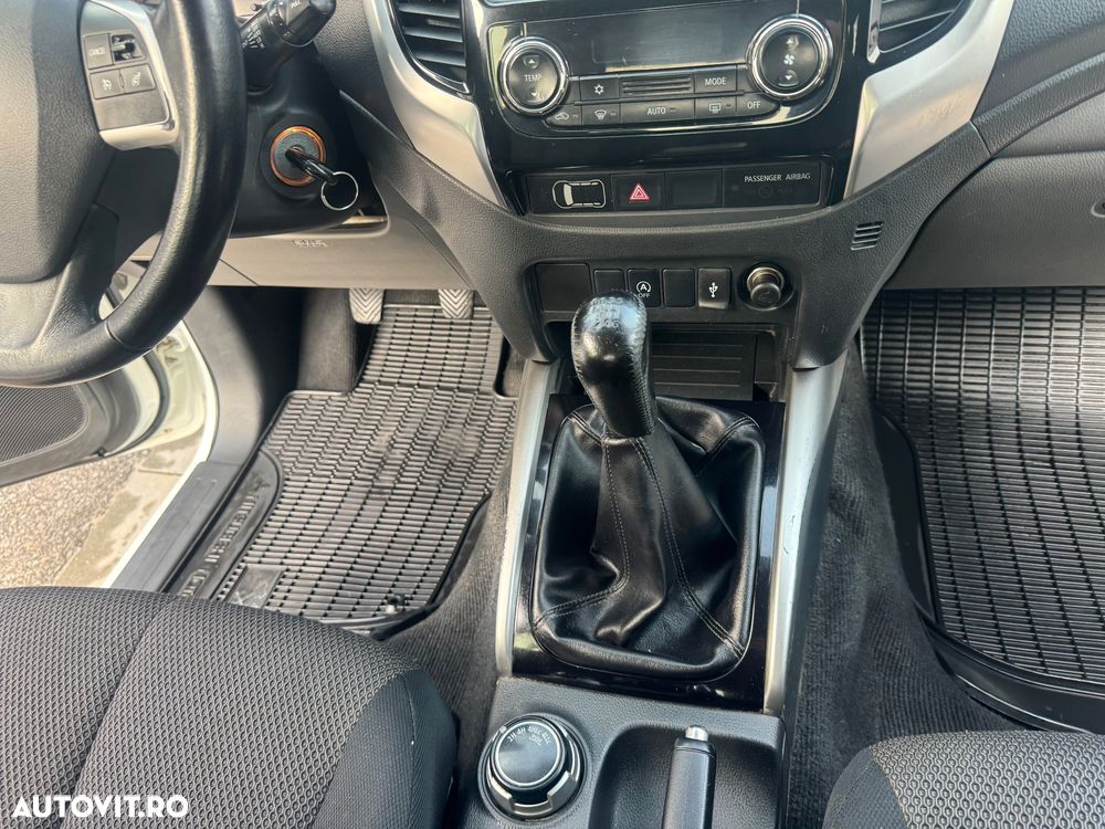 Mitsubishi L200 - 16