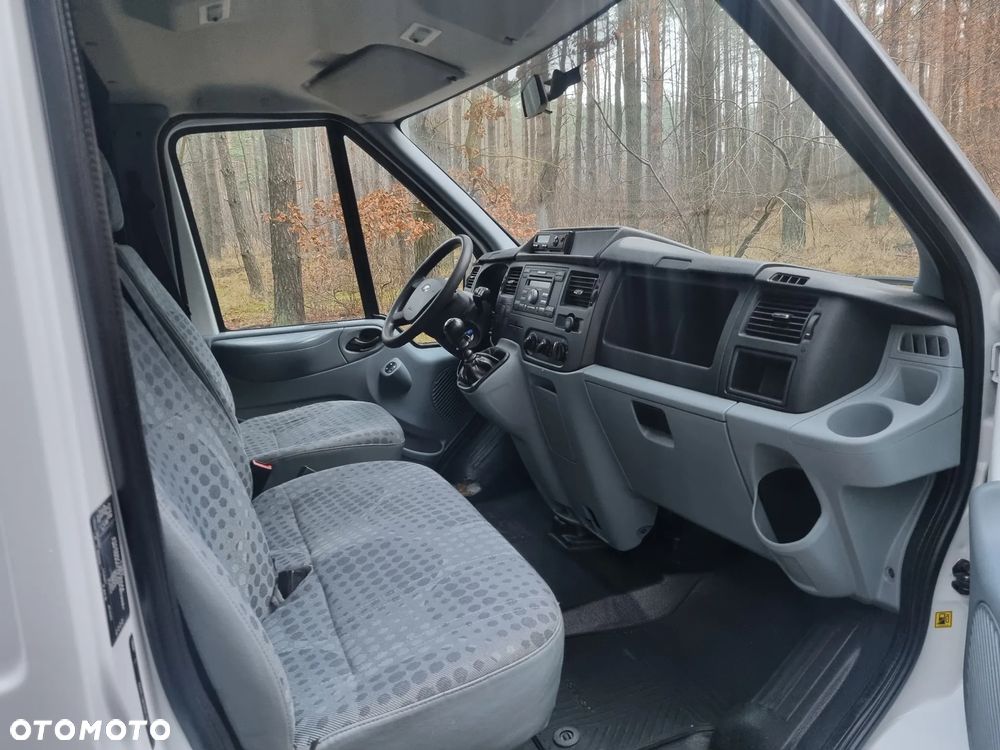 Ford Transit - 6