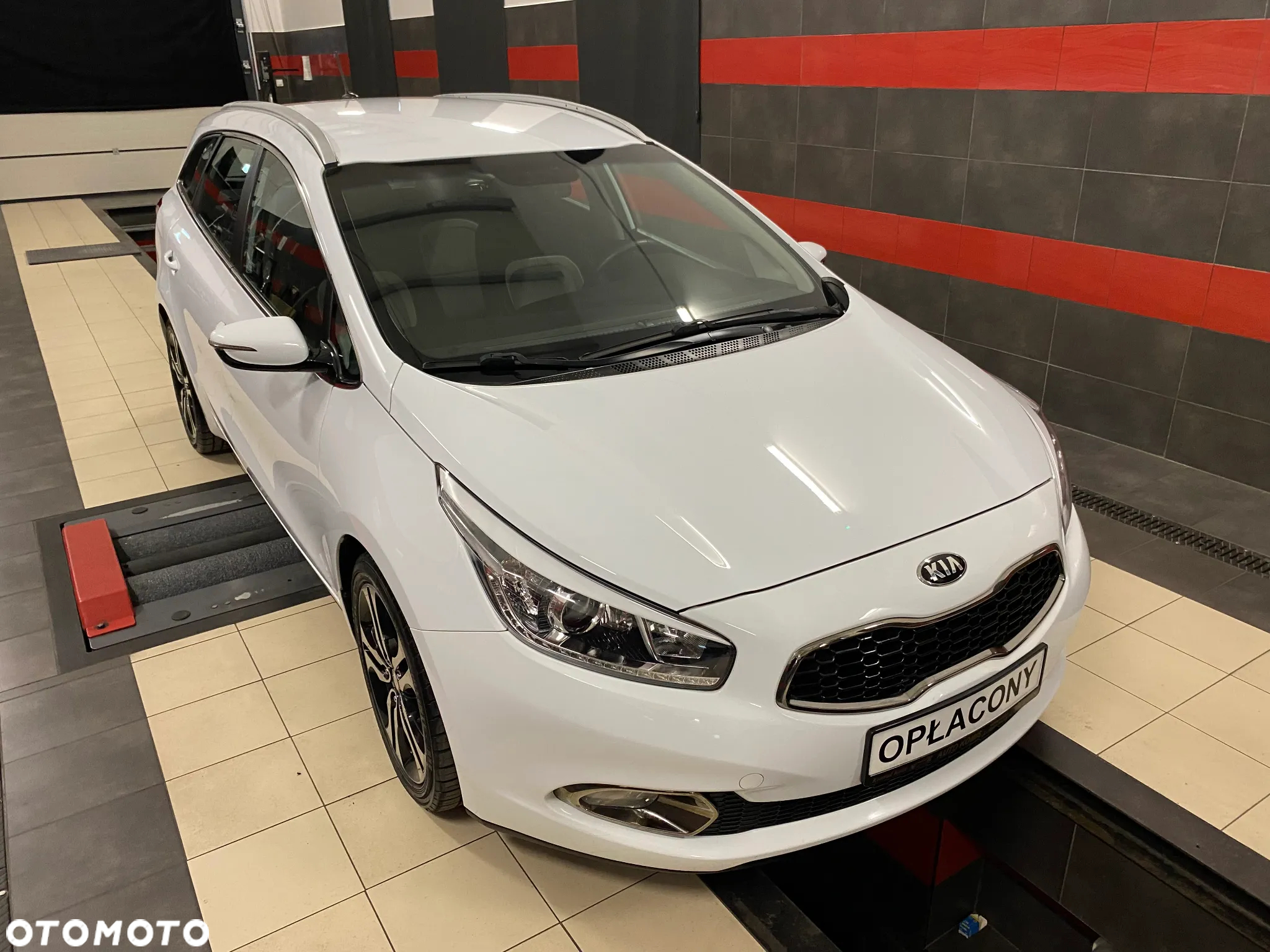 Kia Ceed 1.6 GDI Platinum Edition - 2