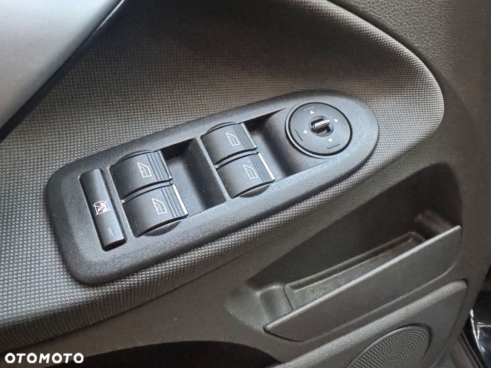 Ford Kuga 2.0 TDCi 2x4 Champions Edition - 21