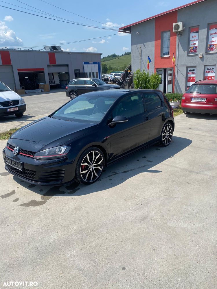 Volkswagen Golf GTI BlueMotion Technology - 4