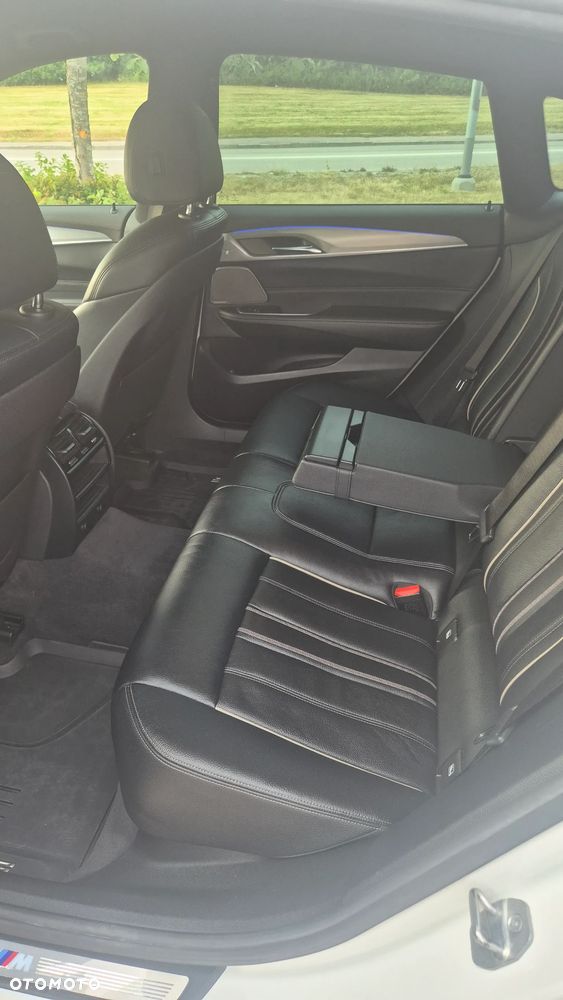 BMW 6GT 630i - 18