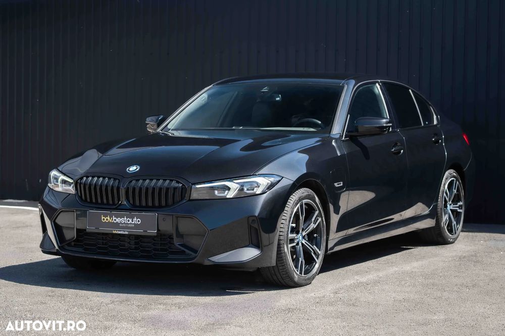 BMW Seria 3 320e Aut. M Sport - 35