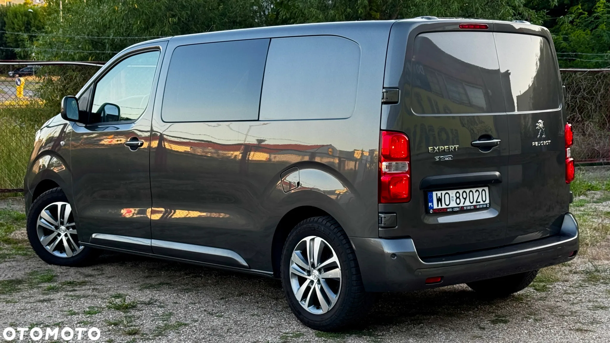 Peugeot Expert 2.0 BlueHDi Standard 2,8t (bryg.) S&S EAT8 - 5