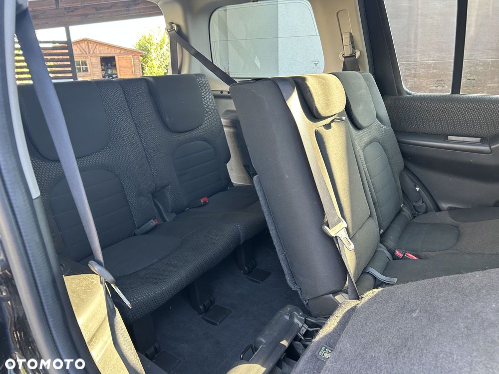 Nissan Pathfinder 2.5 D XE - 8