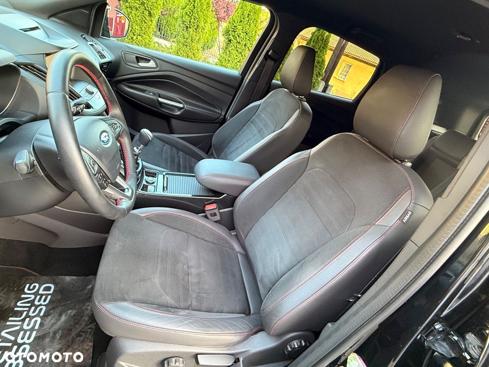 Ford Kuga 2.0 TDCi FWD ST-Line - 23