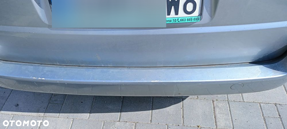 Ford Mondeo 1.8 Ghia - 11