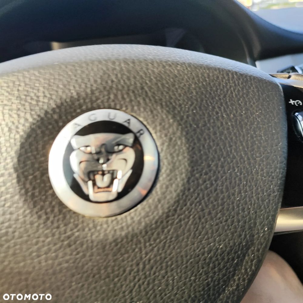 Jaguar XF 2.0 T Classic - 13