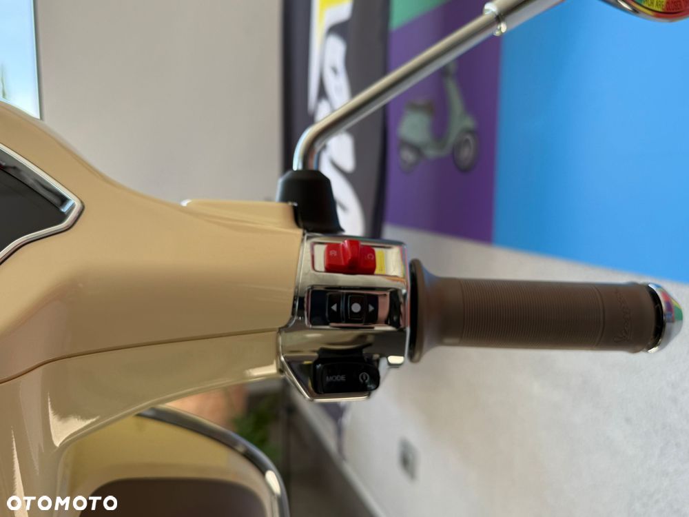 Vespa Primavera - 12