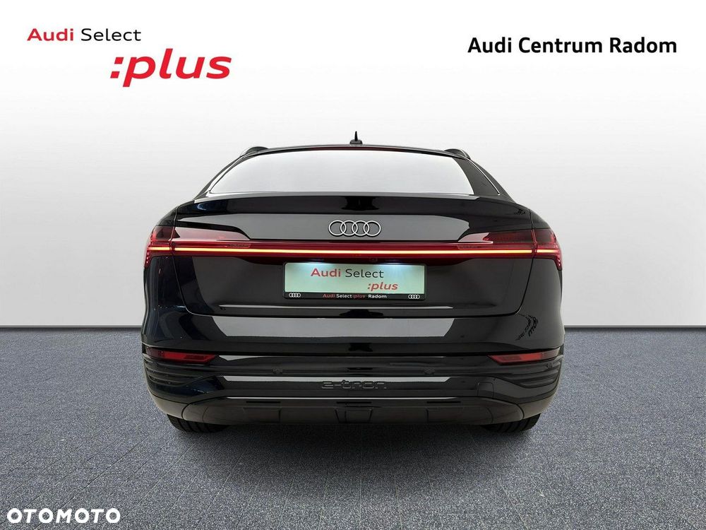 Audi Q8 Sportback e-tron - 4