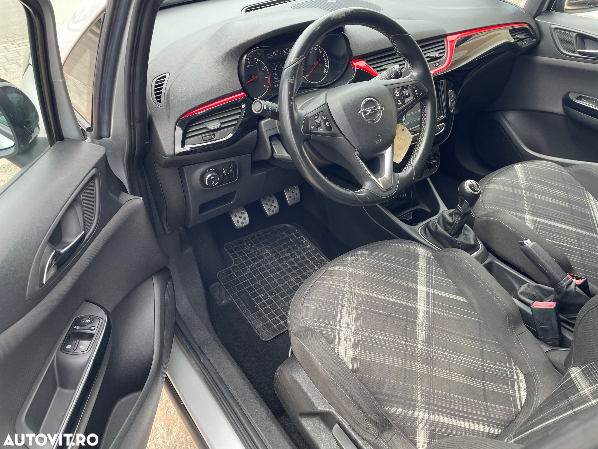 Opel Corsa 1.4 Turbo (ecoFLEX) Start/Stop Color Edition - 12