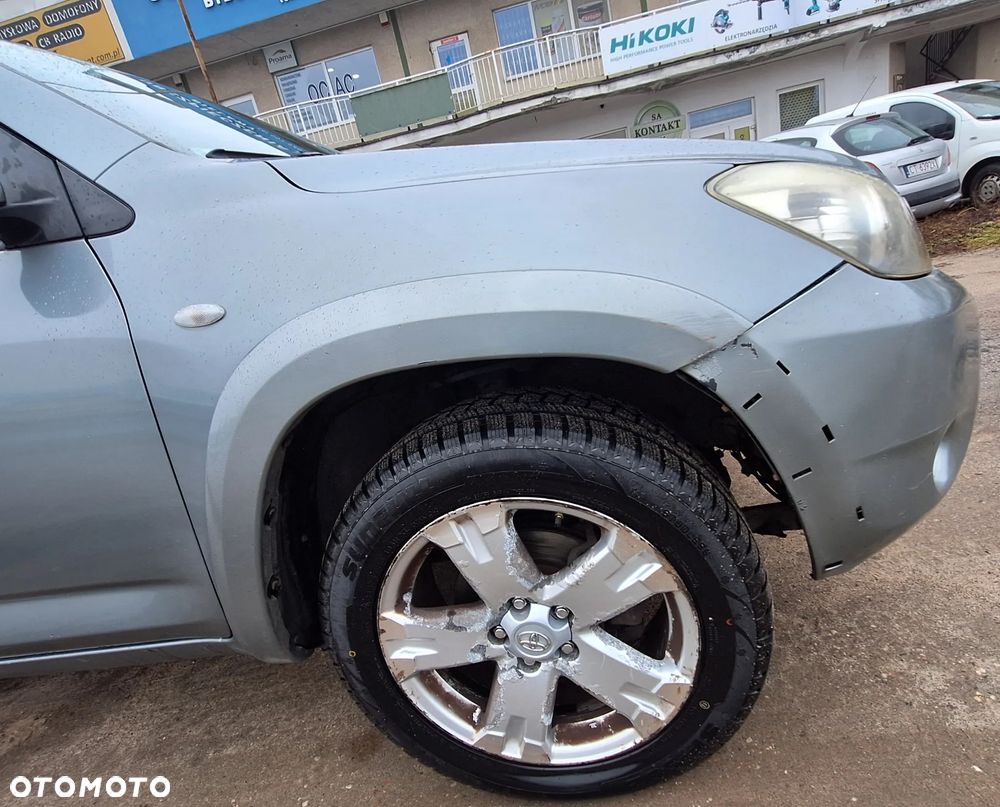 Toyota RAV4 - 10