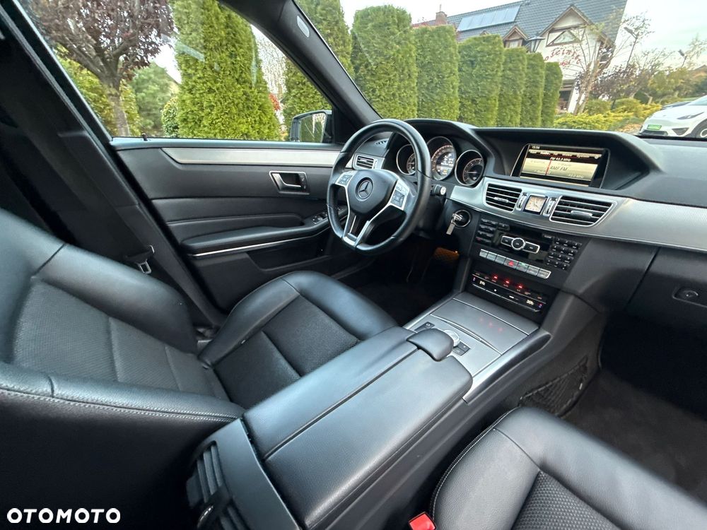 Mercedes-Benz Klasa E - 15