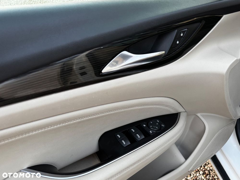 Opel Insignia 1.5 T Innovation S&S Eco - 21