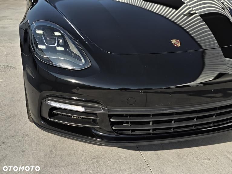 Porsche Panamera 4S - 19