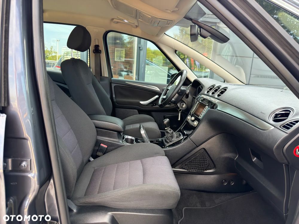 Ford S-Max 2.0 Titanium - 24