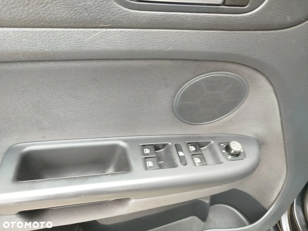 Volkswagen Golf Plus - 13