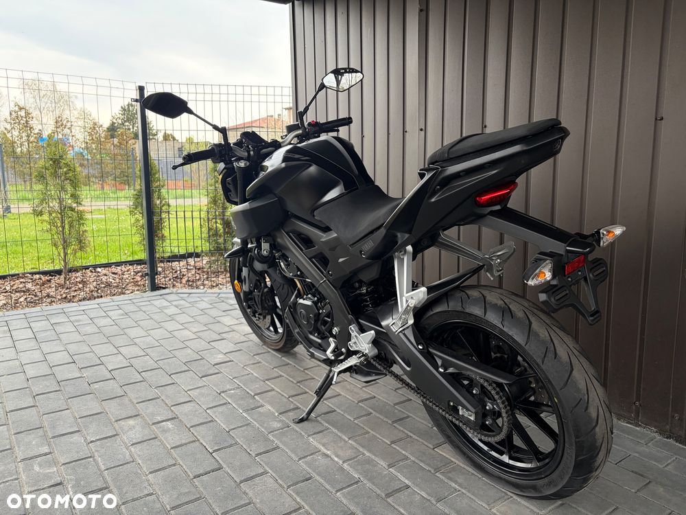 Yamaha MT - 33