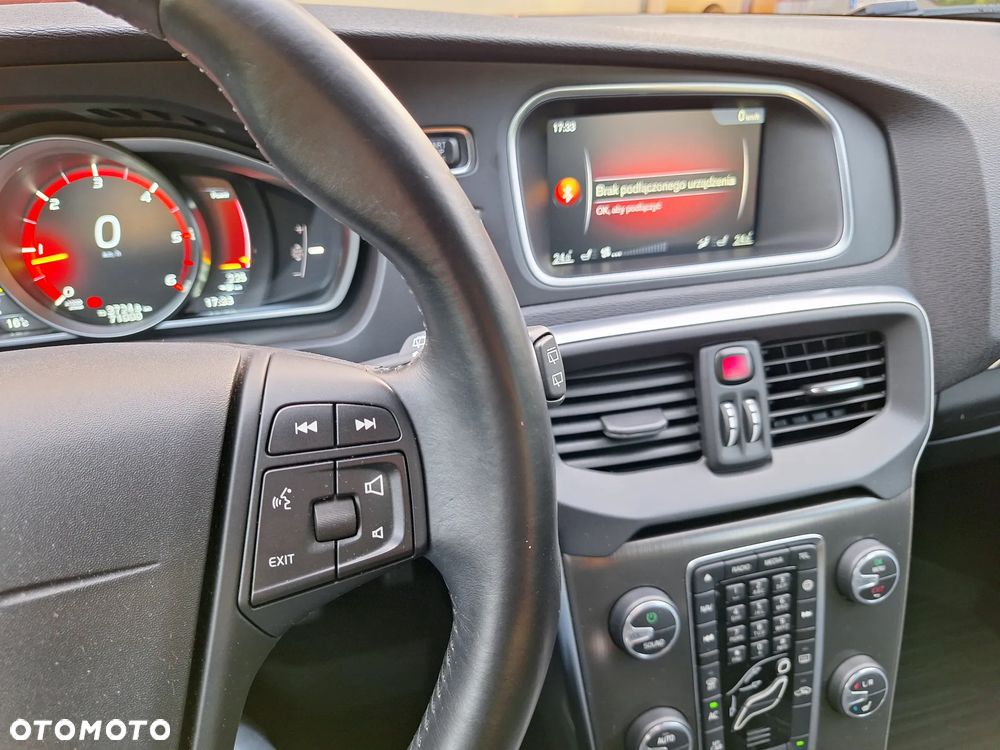 Volvo V40 D3 Momentum - 12