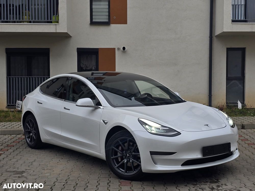 Tesla Model 3 Langstreckenbatterie Allradantrieb Dual Motor - 2