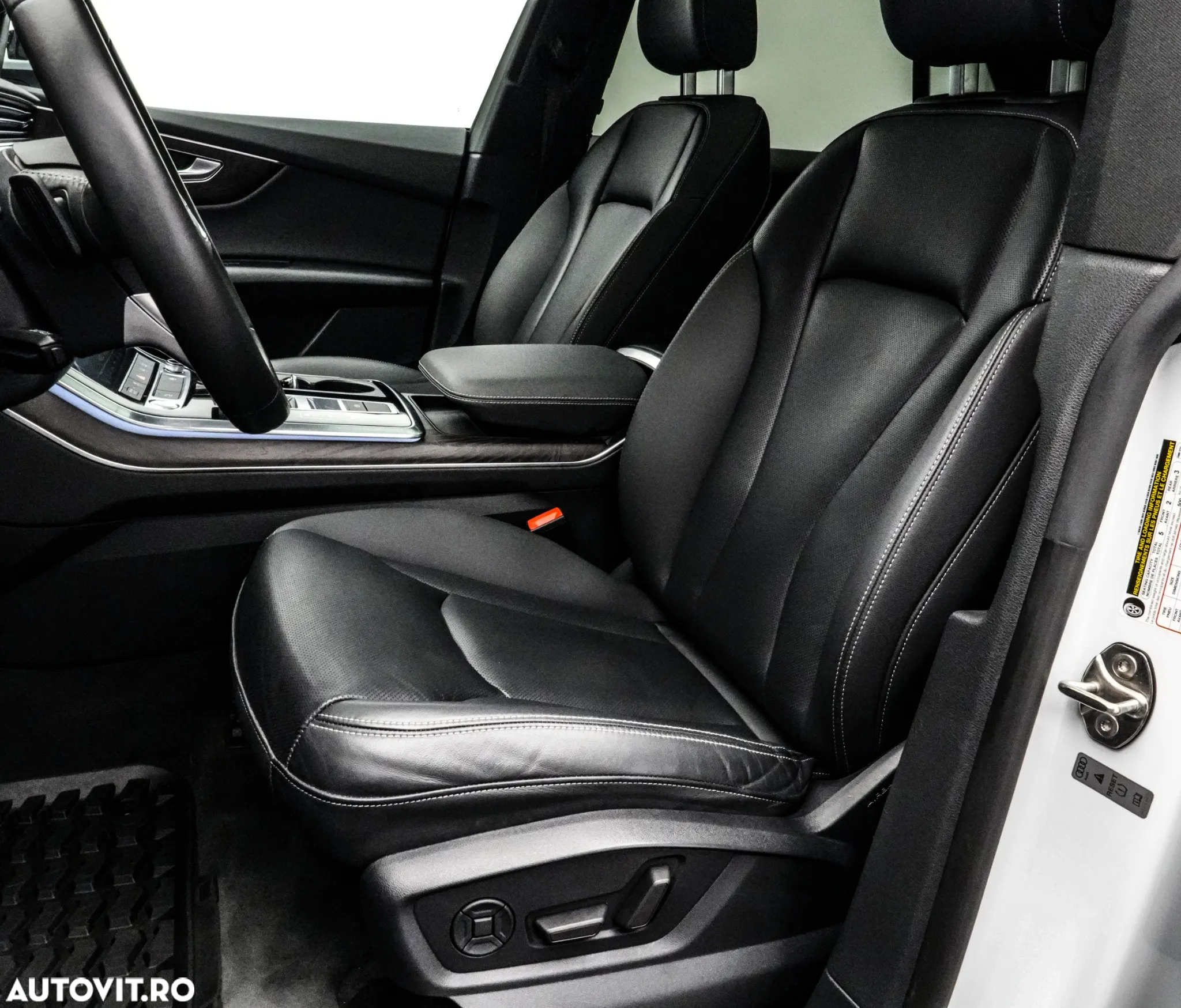 Audi Q8 3.0 55 TFSI quattro Tiptronic MHEV - 12