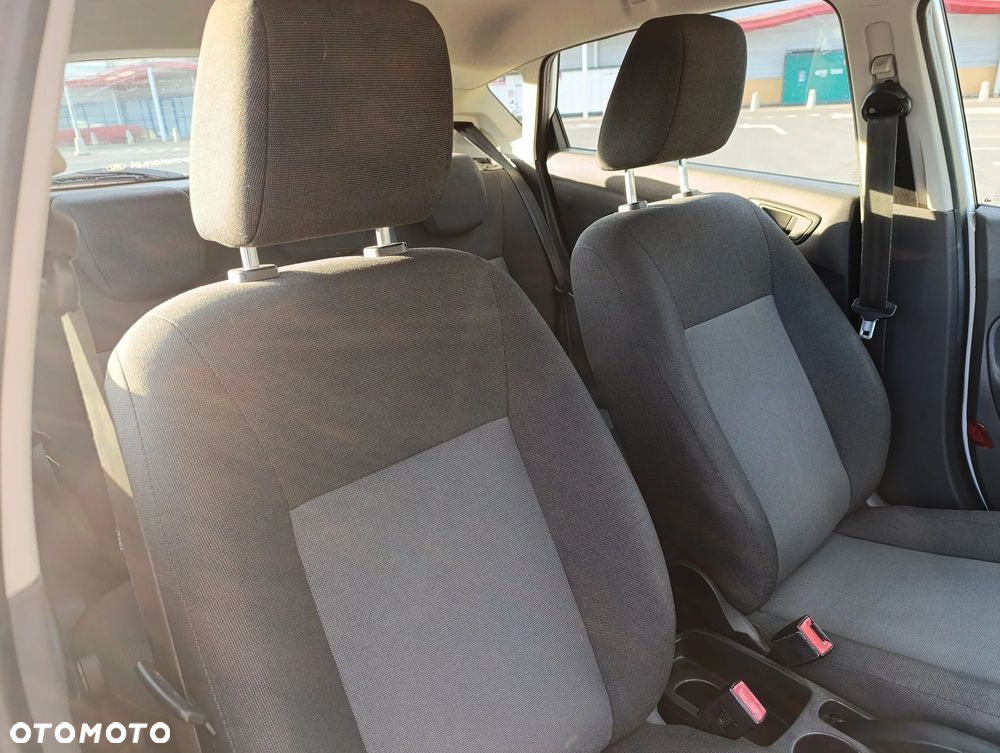 Ford Fiesta 1.5 TDCi Ambiente - 22