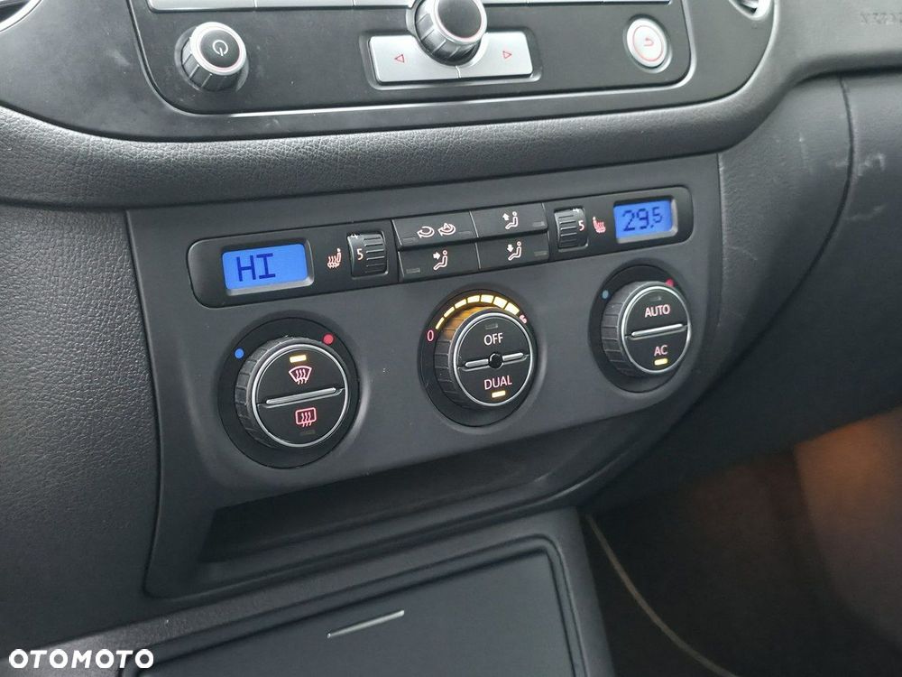 Volkswagen Golf Plus - 15