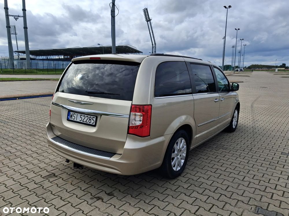 Chrysler Town & Country 3.6 Touring - 12