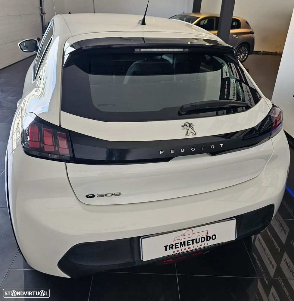 Peugeot e-208 Active - 10