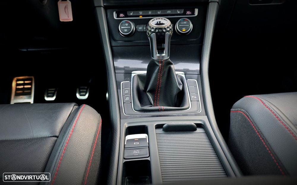 VW Golf 2.0 TSi GTi - 26