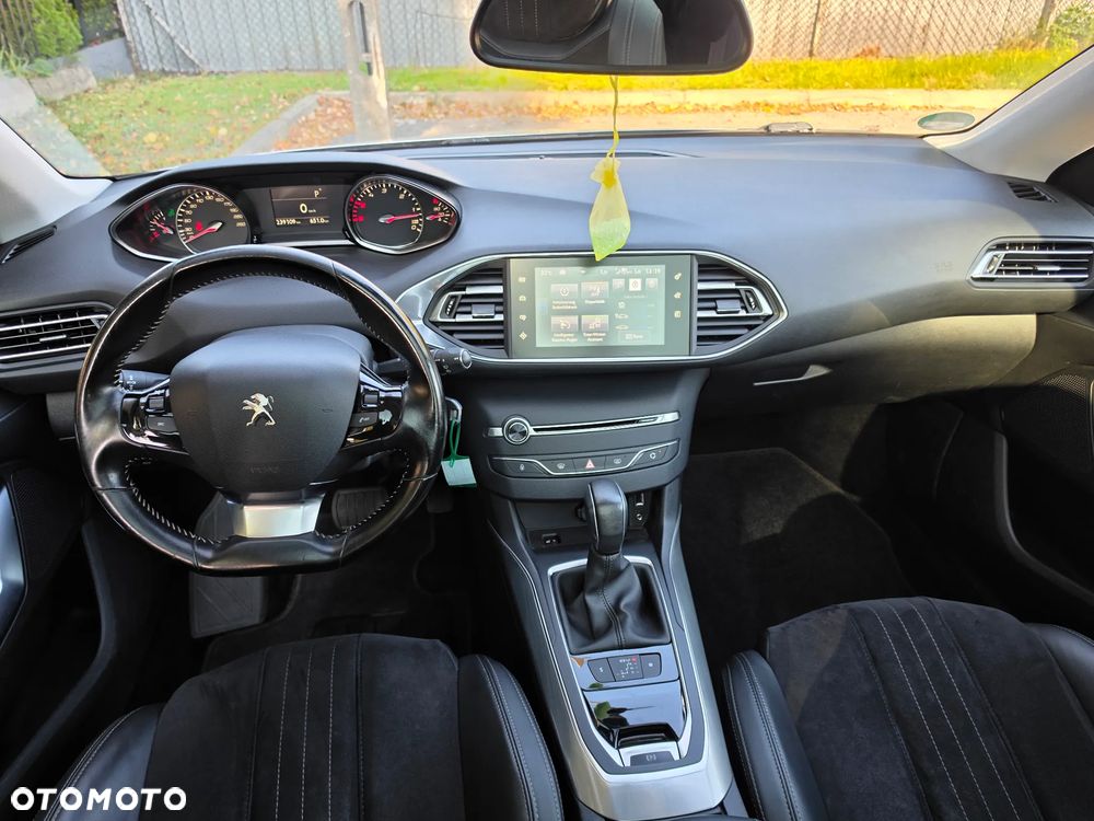 Peugeot 308 BlueHDi 120 EAT6 Stop & Start Allure - 29