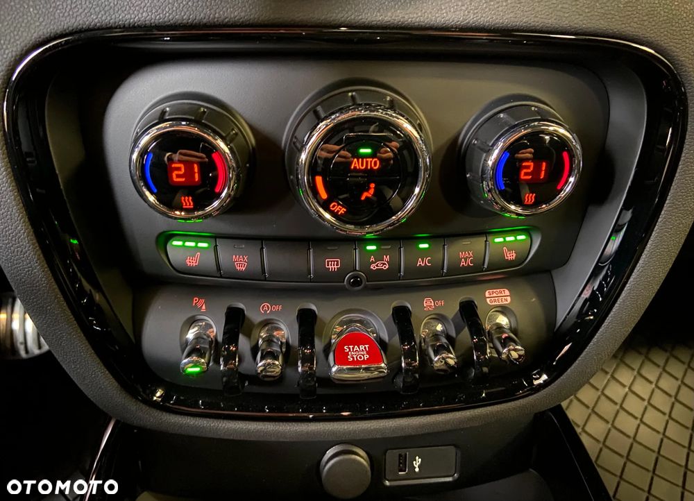 MINI John Cooper Works ALL4 sport - 18