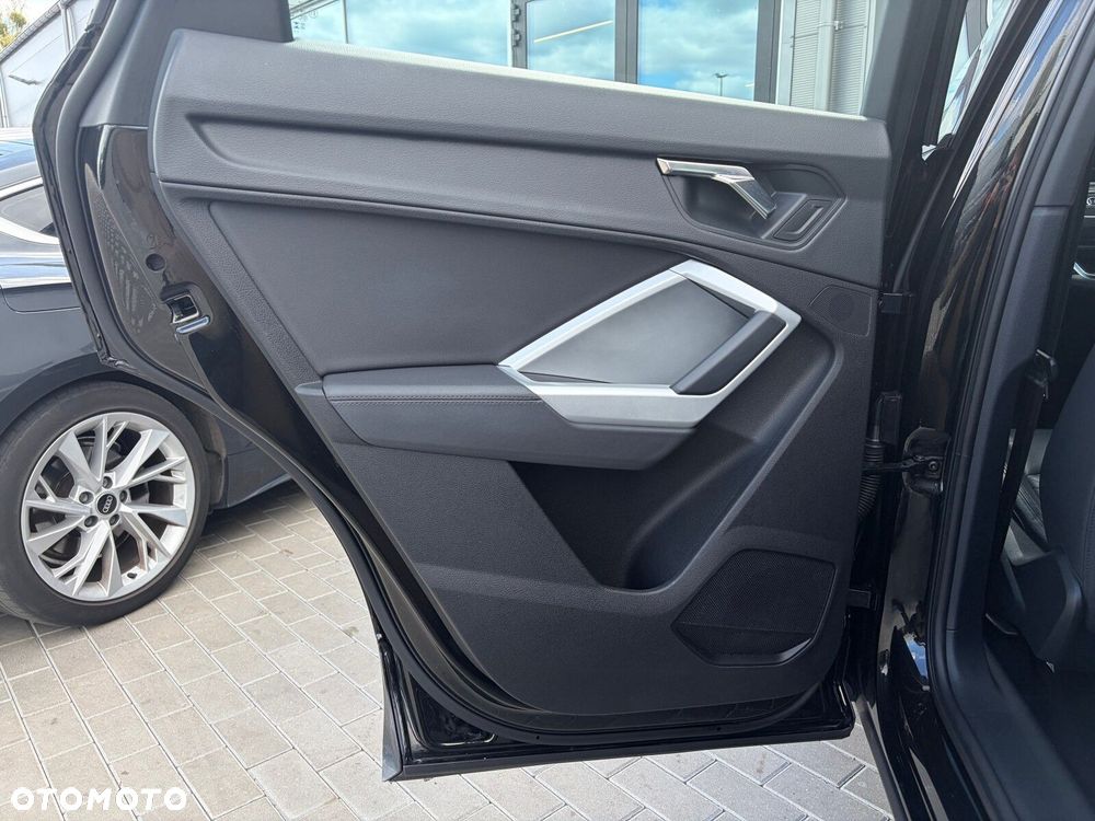 Audi Q3 - 23