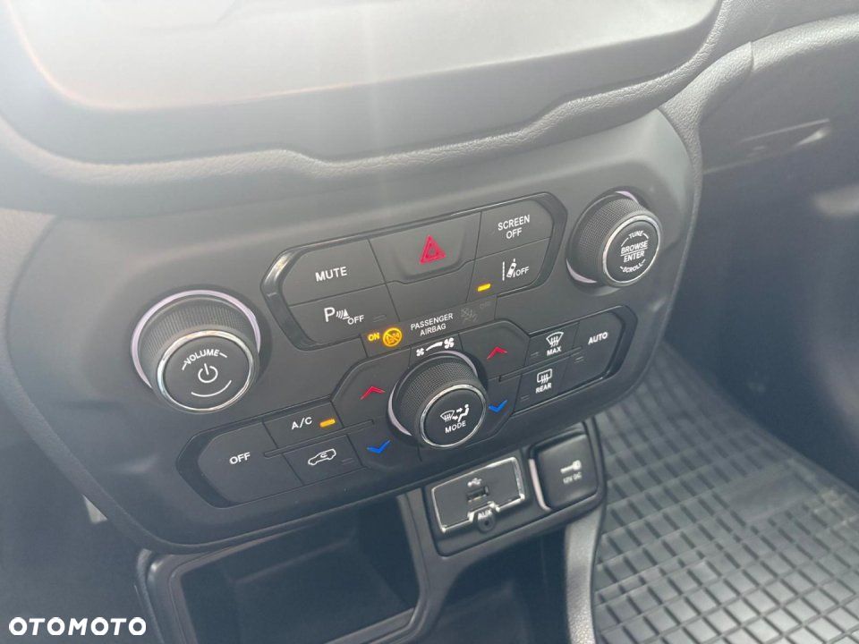 Jeep Renegade - 15