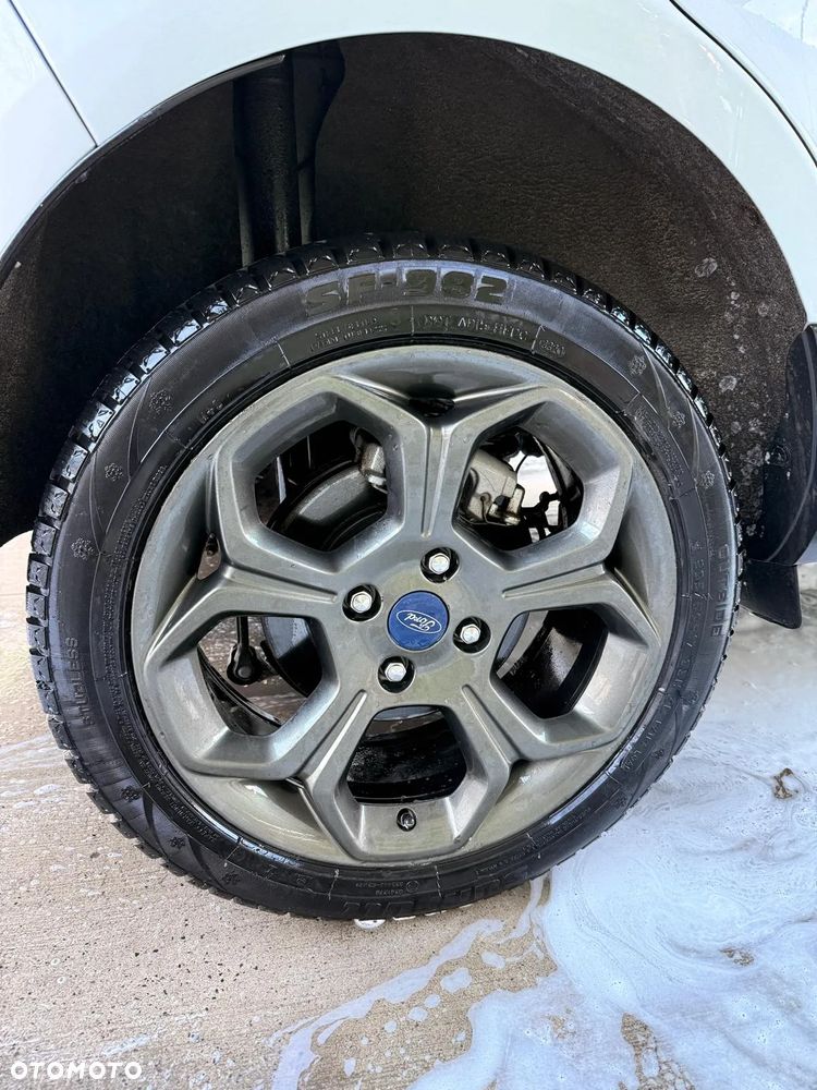 Ford EcoSport - 8
