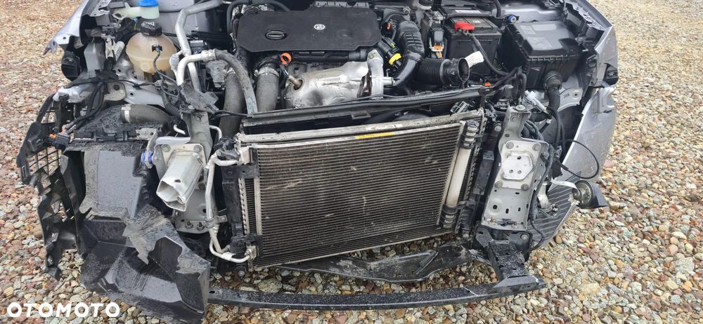 Peugeot 308 BlueHDi 130 EAT8 Style - 28