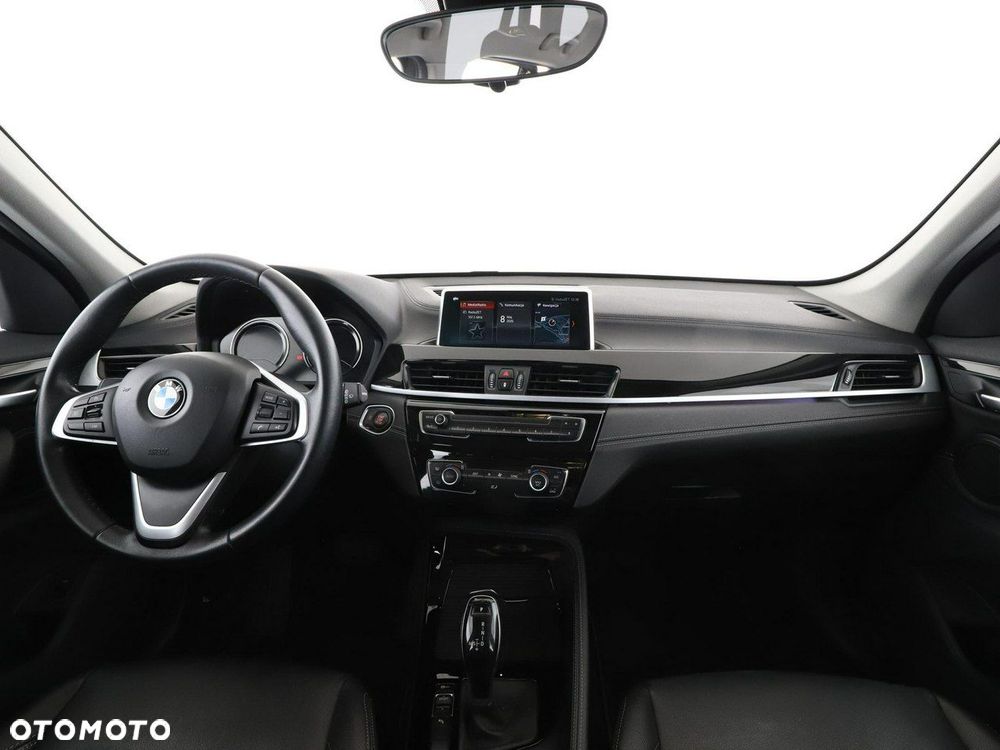 BMW X1 sDrive18d xLine - 16