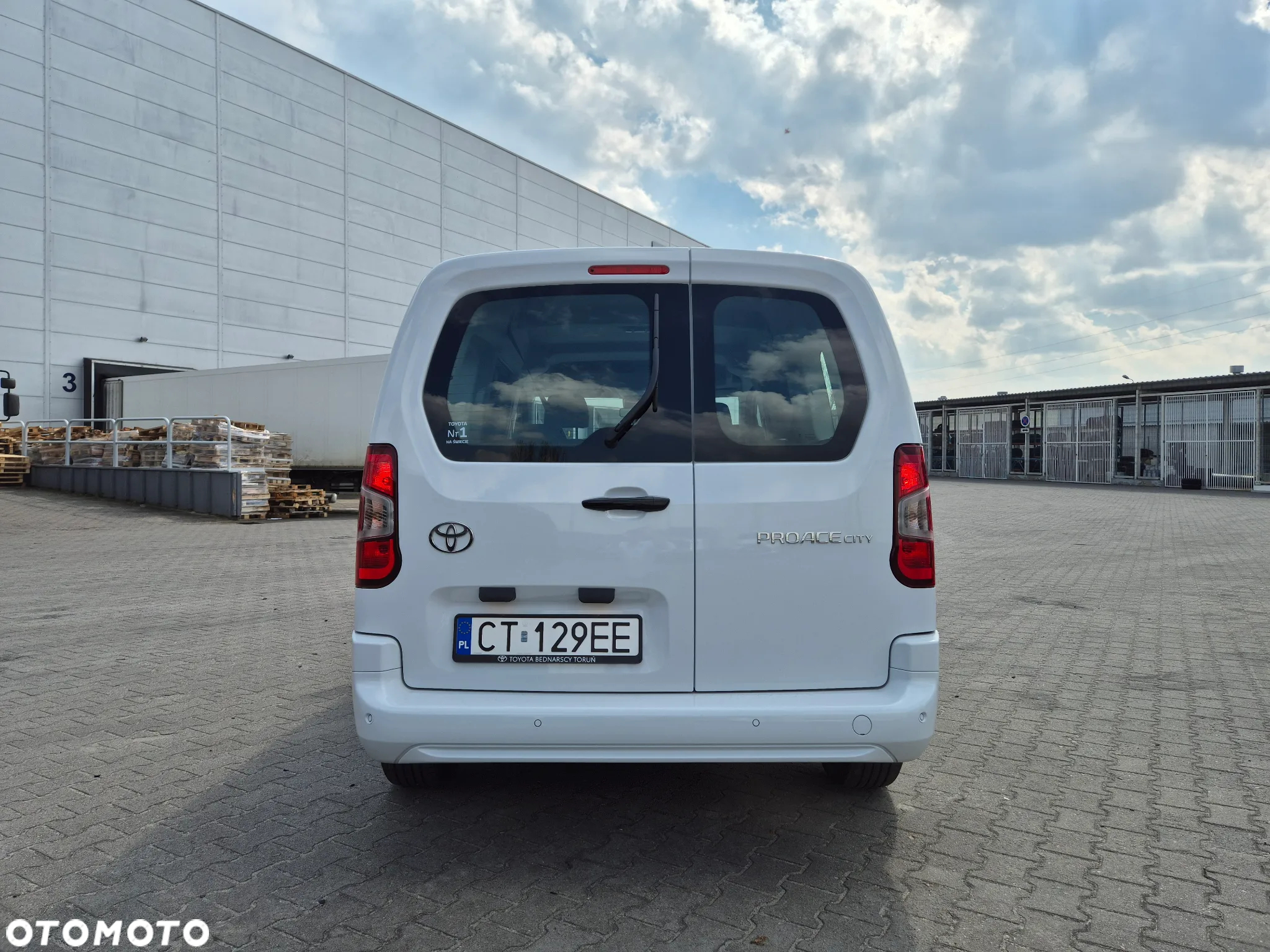 Toyota Proace City Verso Long 1.5 D-4D Business - 8