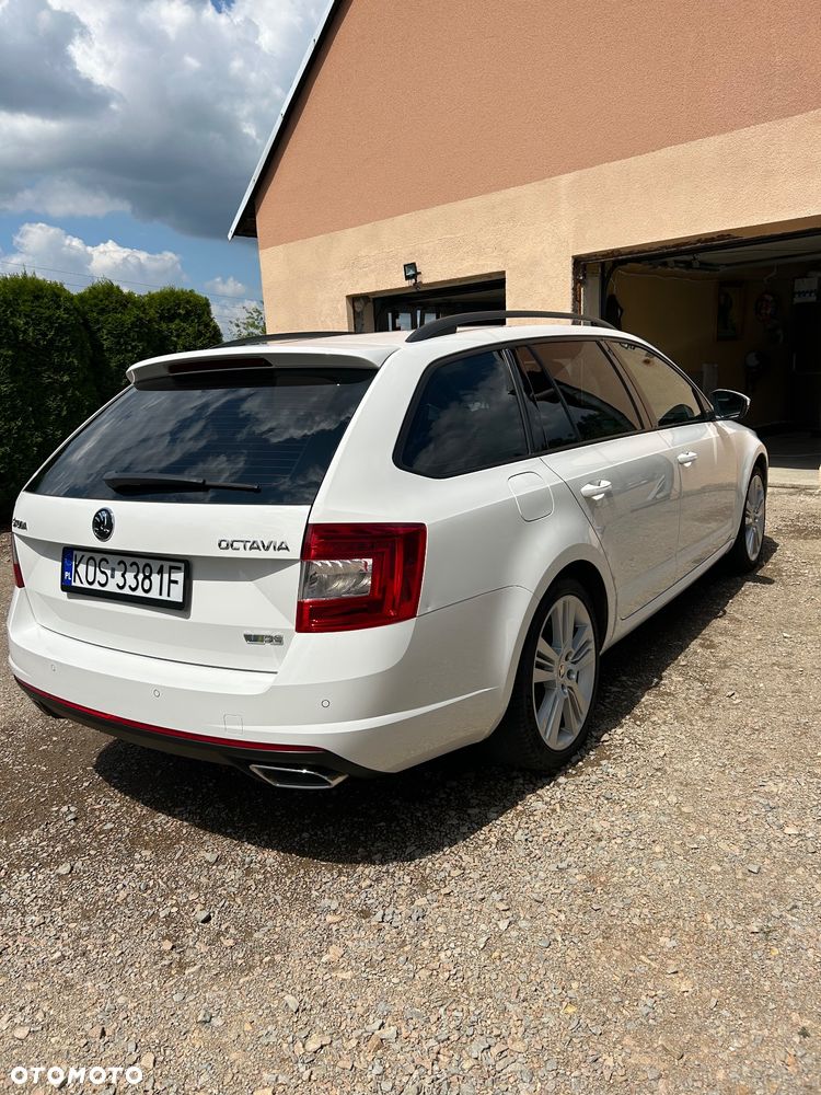 Skoda Octavia 2.0 TDI RS DSG - 5