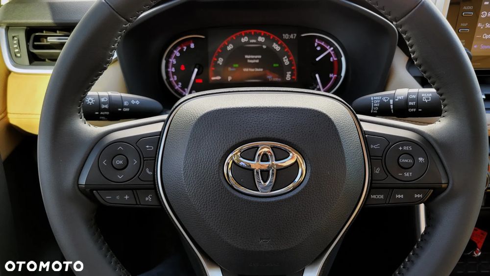 Toyota RAV4 2.5 XLE - 16