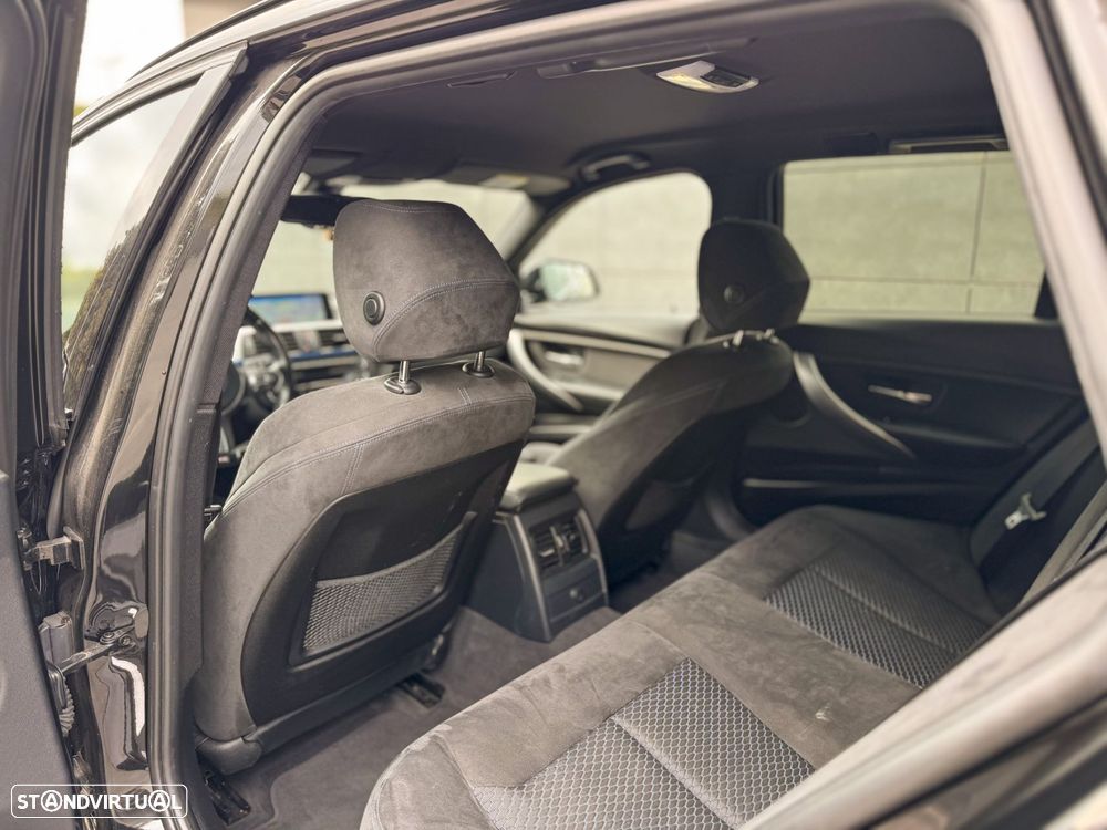 BMW 320 d Touring Pack M - 28