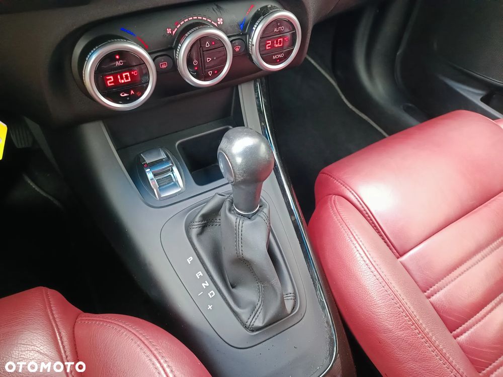 Alfa Romeo Giulietta 1.4 TB MultiAir Distinctive TCT - 23