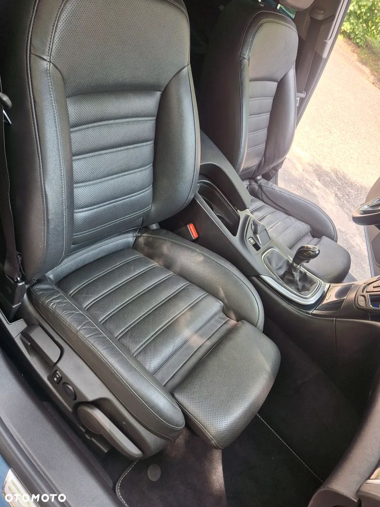 Opel Insignia - 19