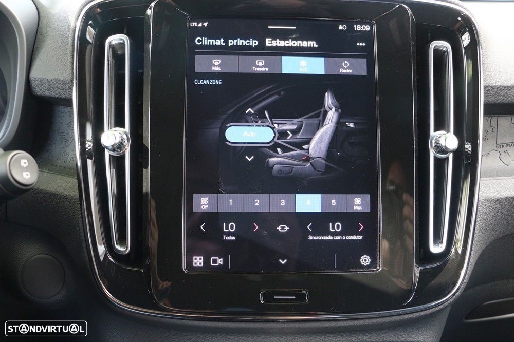 Volvo XC 40 Recharge Plus - 30