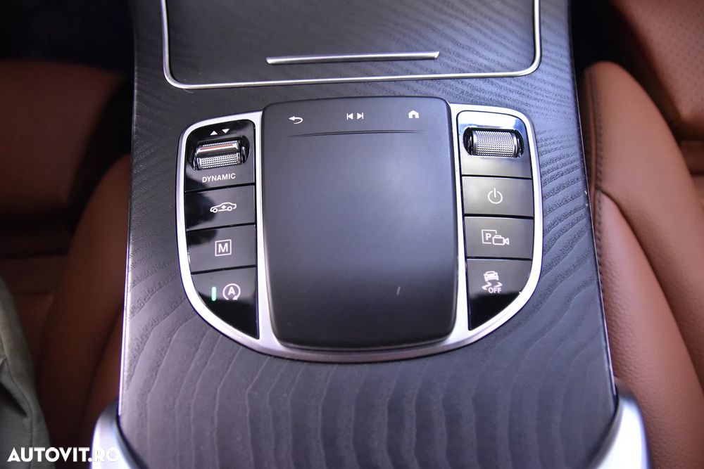 Mercedes-Benz GLC 220 d 4Matic 9G-TRONIC AMG Line - 17