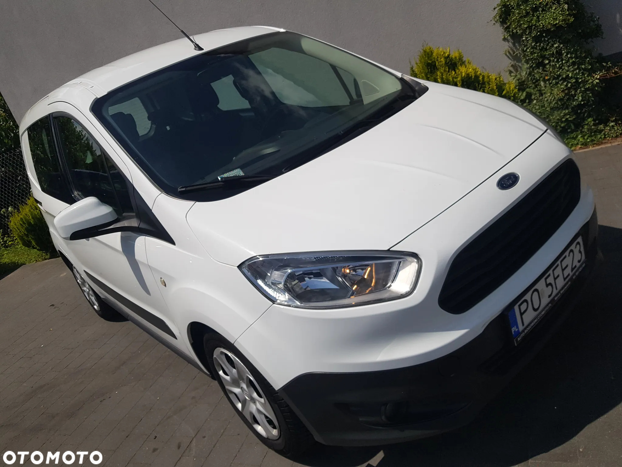 Ford Tourneo Courier 1.5 TDCi Trend - 19