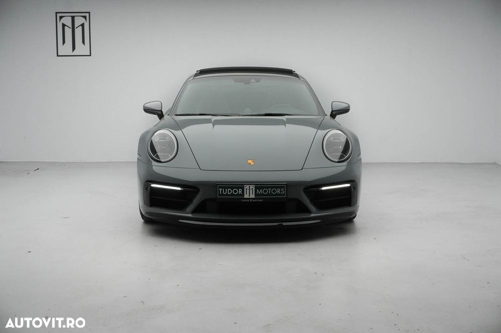 Porsche 911 Carrera 4 PDK - 6