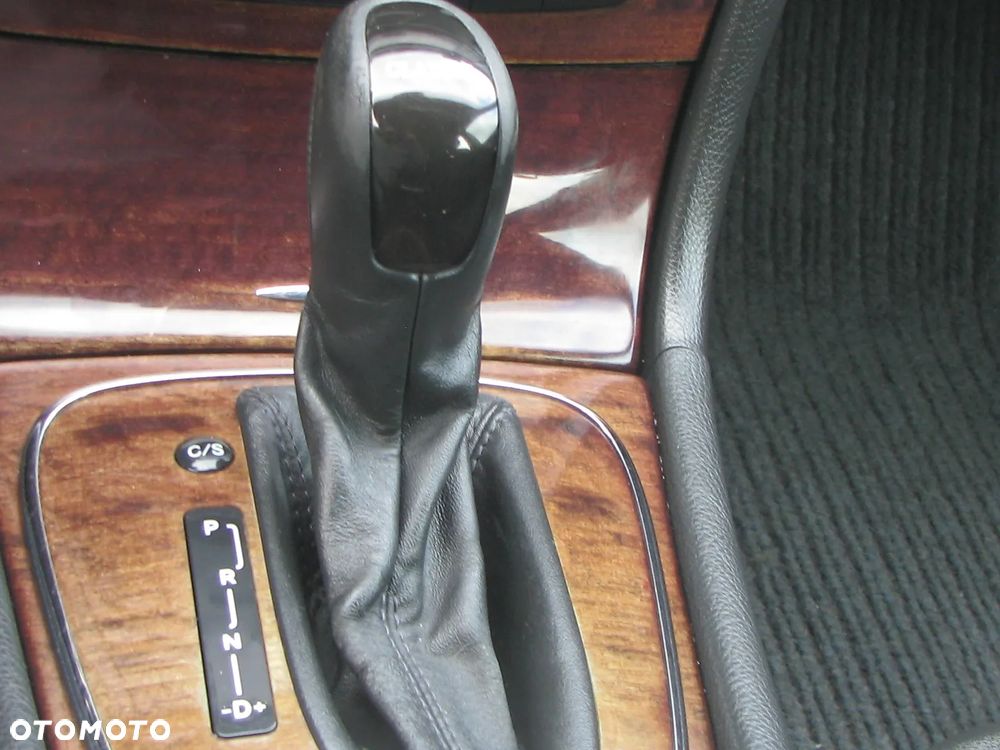 Mercedes-Benz Klasa E - 17