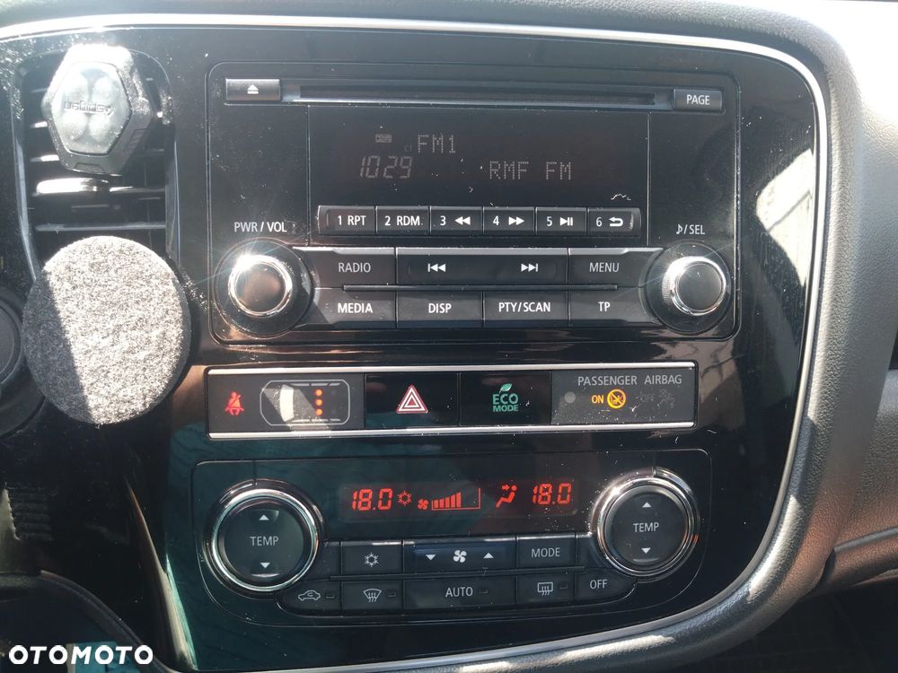 Mitsubishi Outlander 2.0 Invite + 2WD - 13