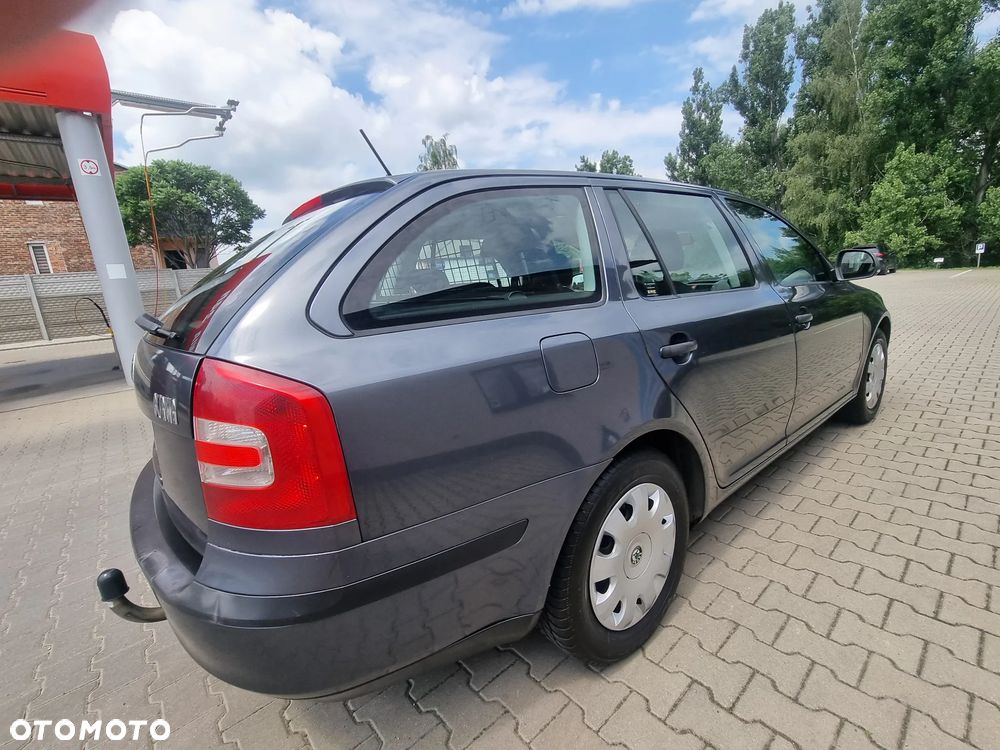 Skoda Octavia 1.6 Ambiente EU5 - 10